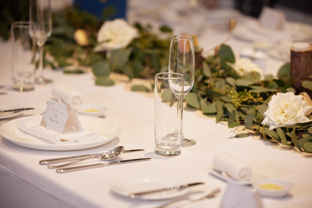 PressClub_Ballroom_Longtable 7.jpg